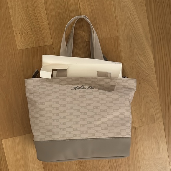 KITH for Bugaboo Changing Bag Diaper Bag - Picture 7 of 10
